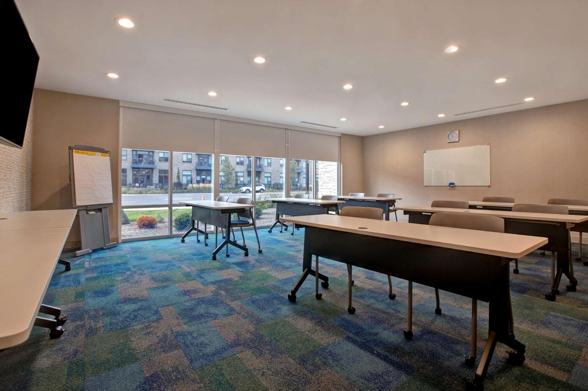 Home2 Suites By Hilton Carmel Indianapolis Exterior photo